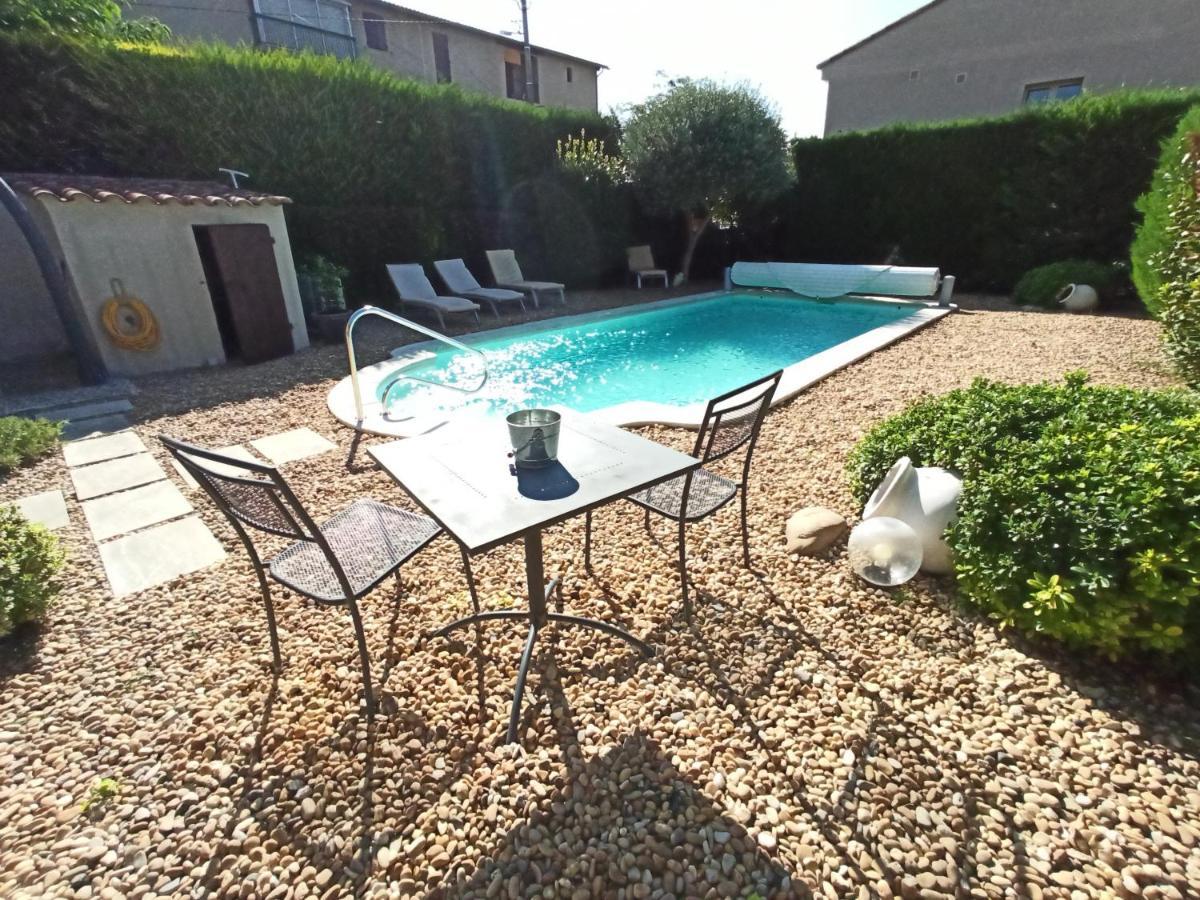 Appartement Grand Confort A Deux Pas Du Centre Ville LʼIsle-sur-la-Sorgue Buitenkant foto
